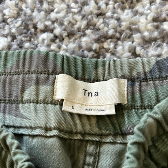 Aritzia Camo Joggers Small - Picture 2 of 2